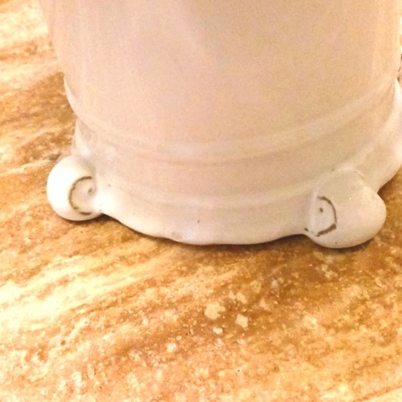 Luxury Home Decor Silk Roses & Aeoniums in White Base Floral Arrangement - Picture 9 of 14